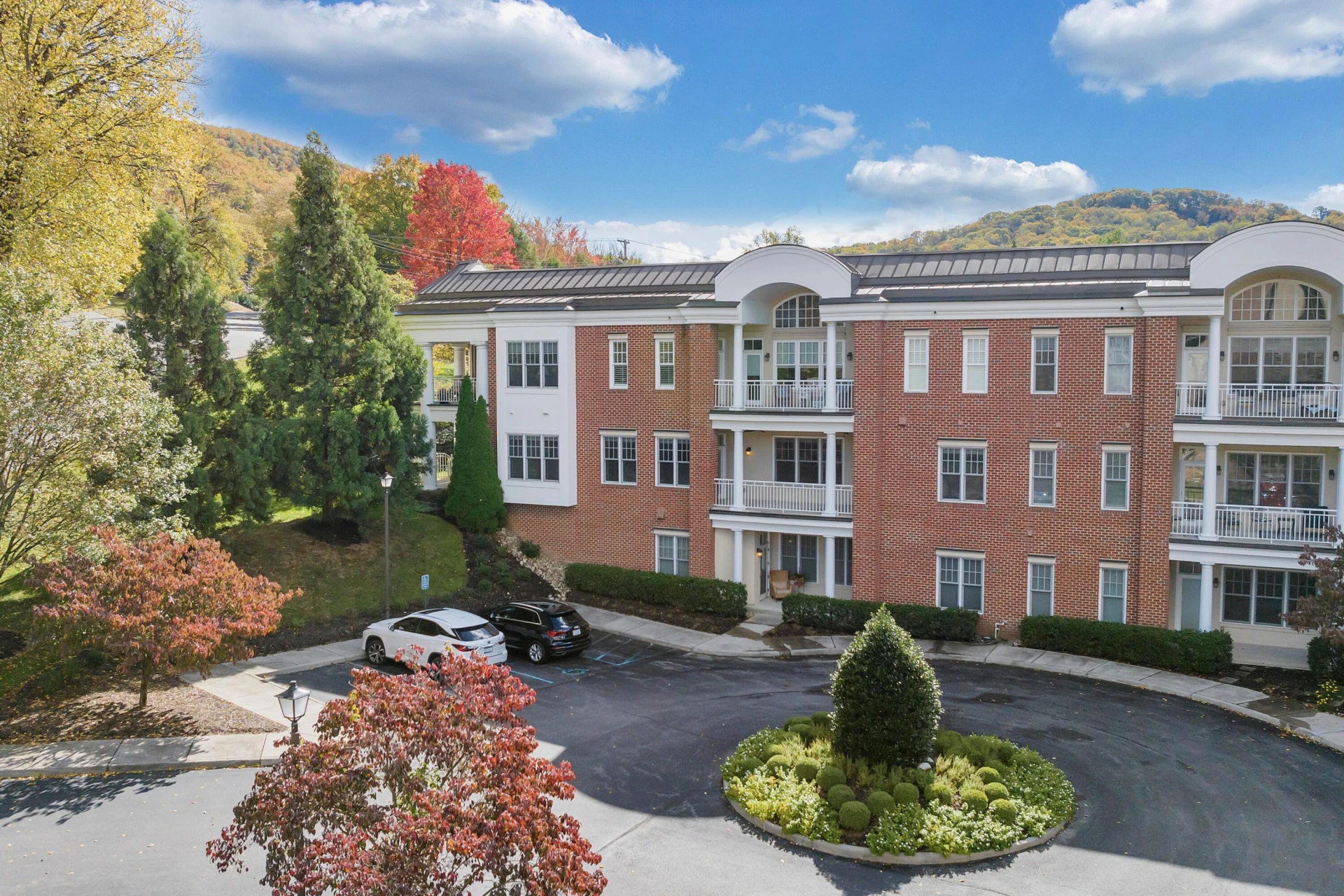 2125 Yellow Mountain RD #203