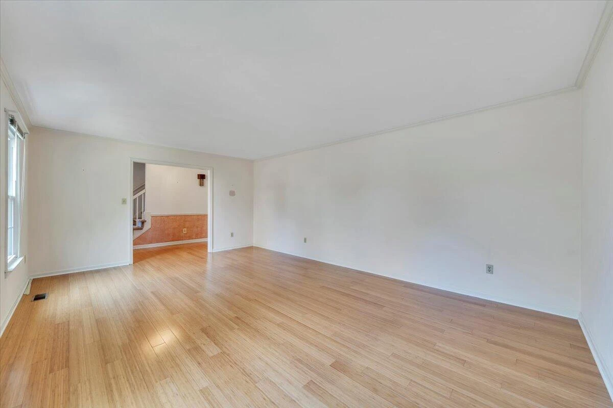 1633 Millwood DR - Photo 10