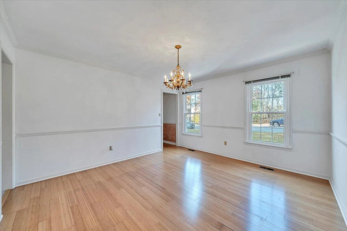 1633 Millwood DR - Photo 14
