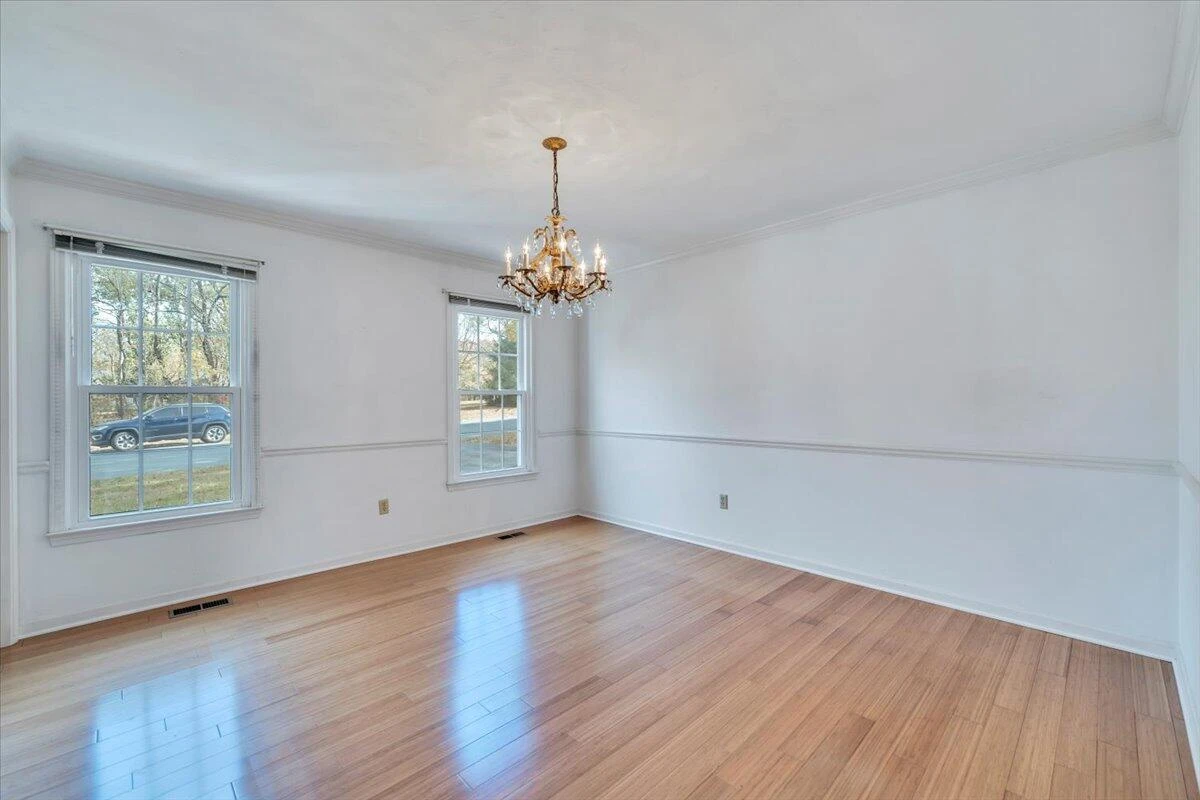 1633 Millwood DR - Photo 15