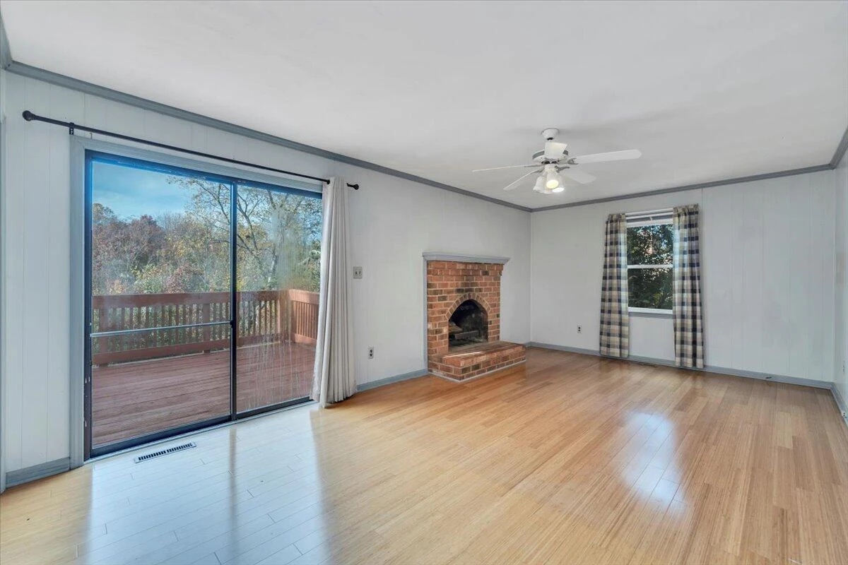 1633 Millwood DR - Photo 16