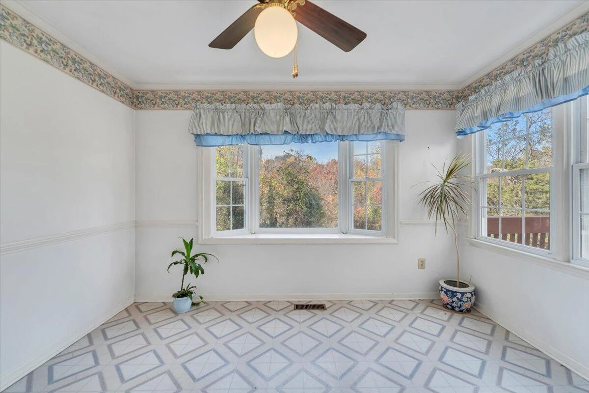 1633 Millwood DR - Photo 26