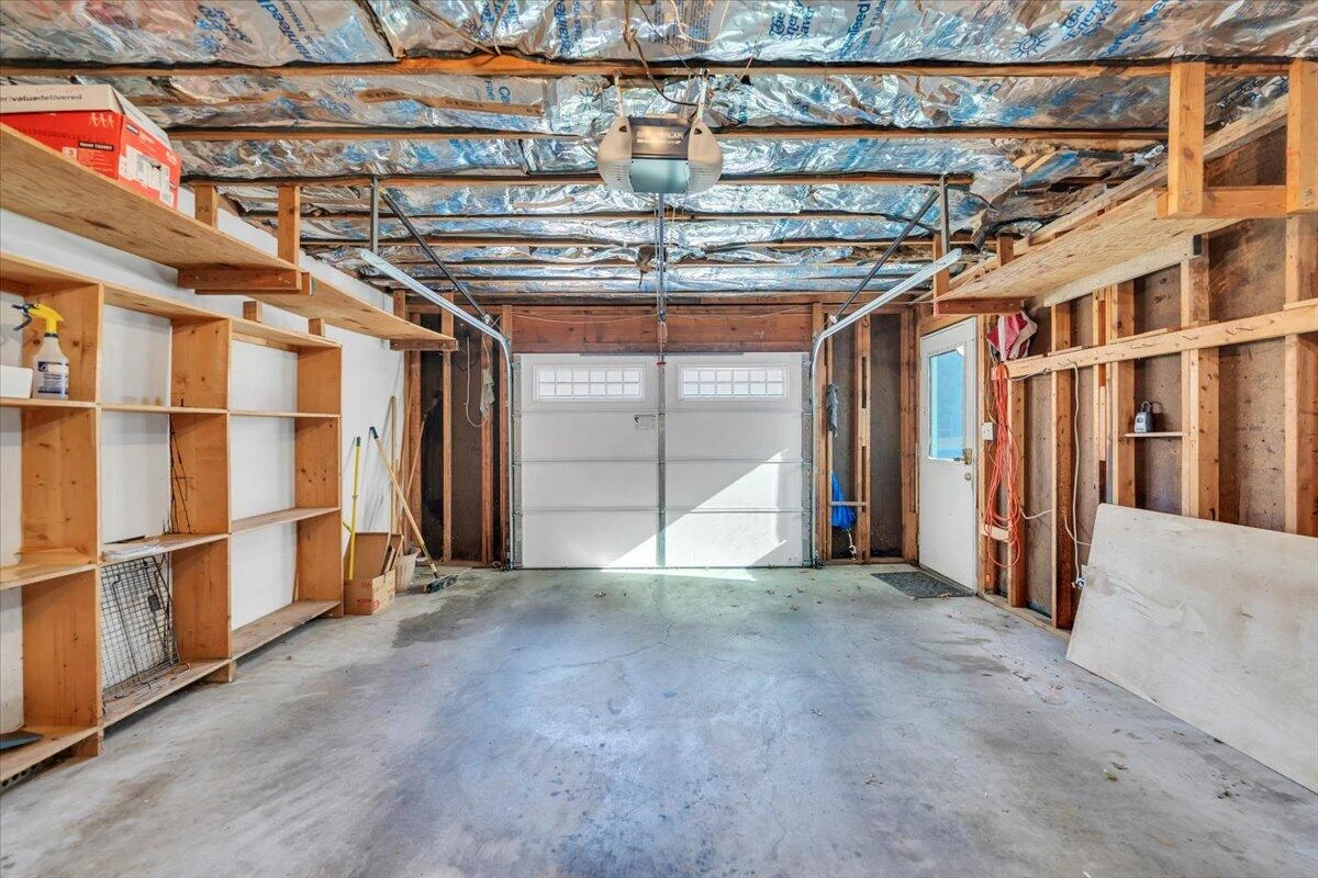 1633 Millwood DR - Photo 32