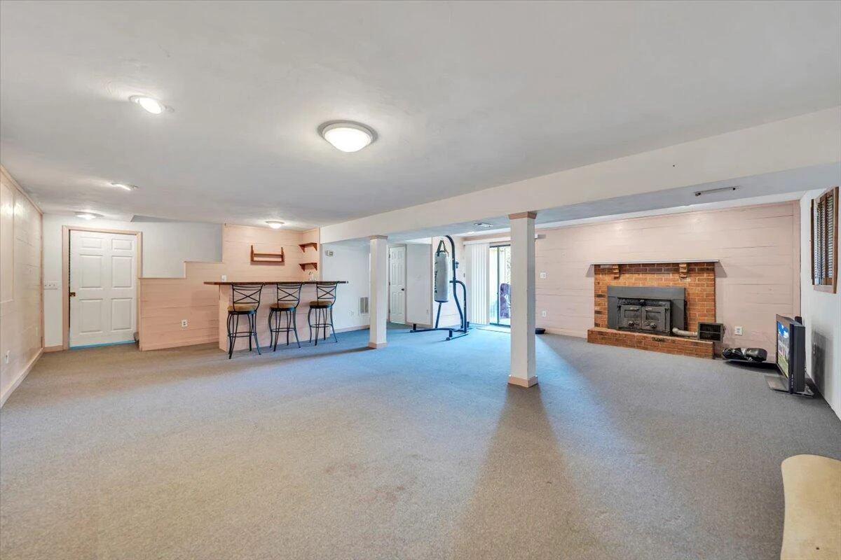 1633 Millwood DR - Photo 58