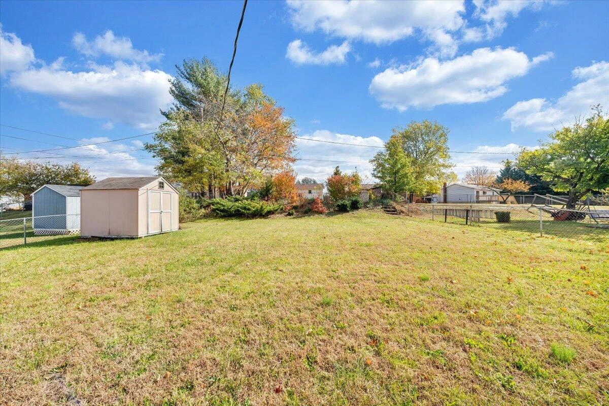 2224 Bailey AVE - Photo 8