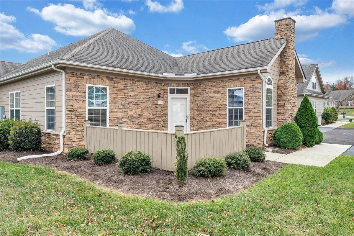 5534 Orchard Villas CIR - Photo 4