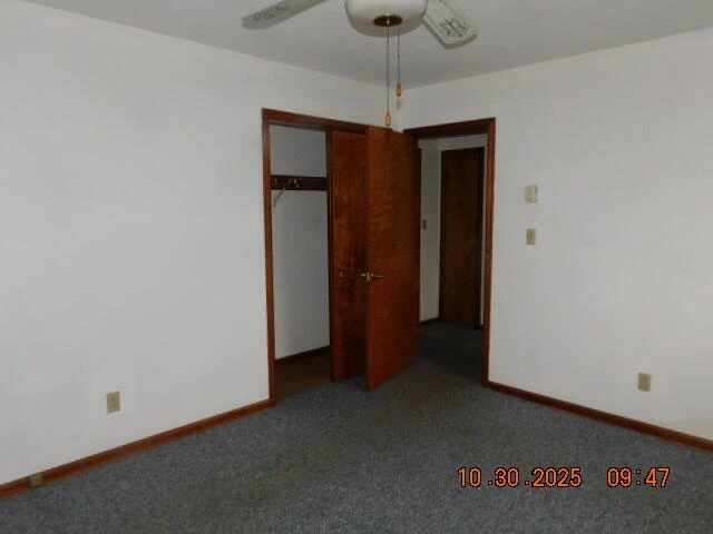 1075 Windstar CIR - Photo 2
