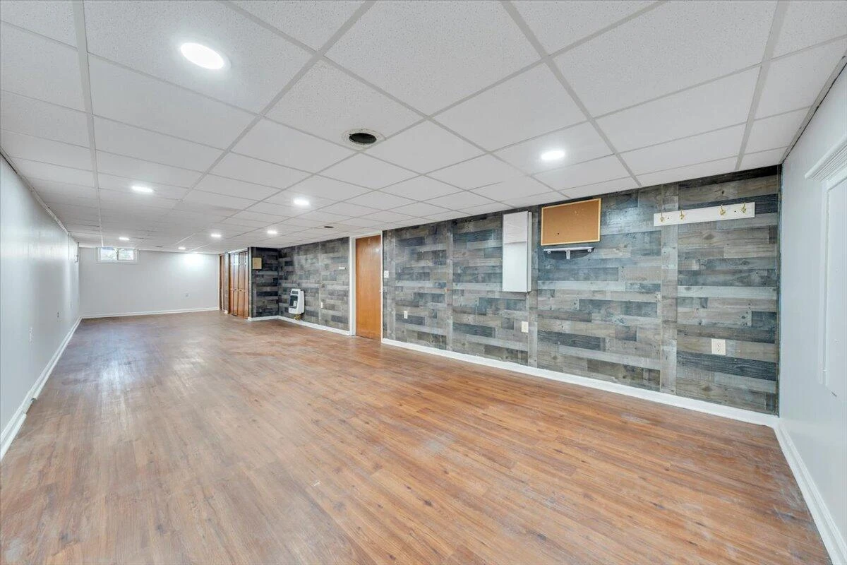 3110 Crockett AVE NW - Photo 21