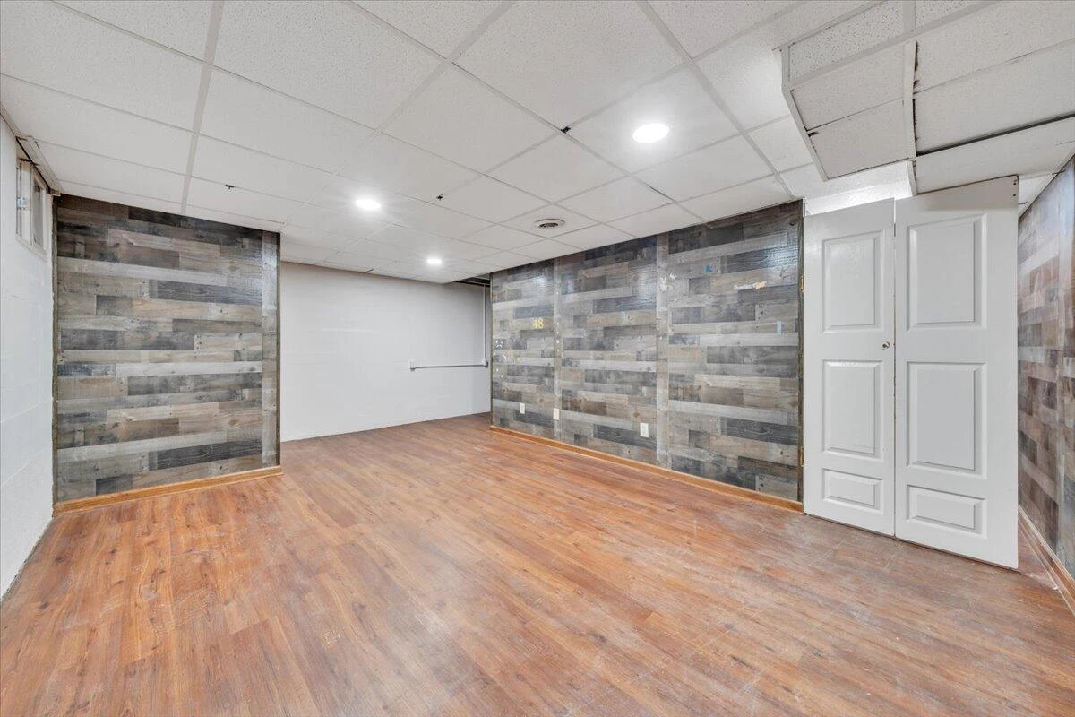 3110 Crockett AVE NW - Photo 24