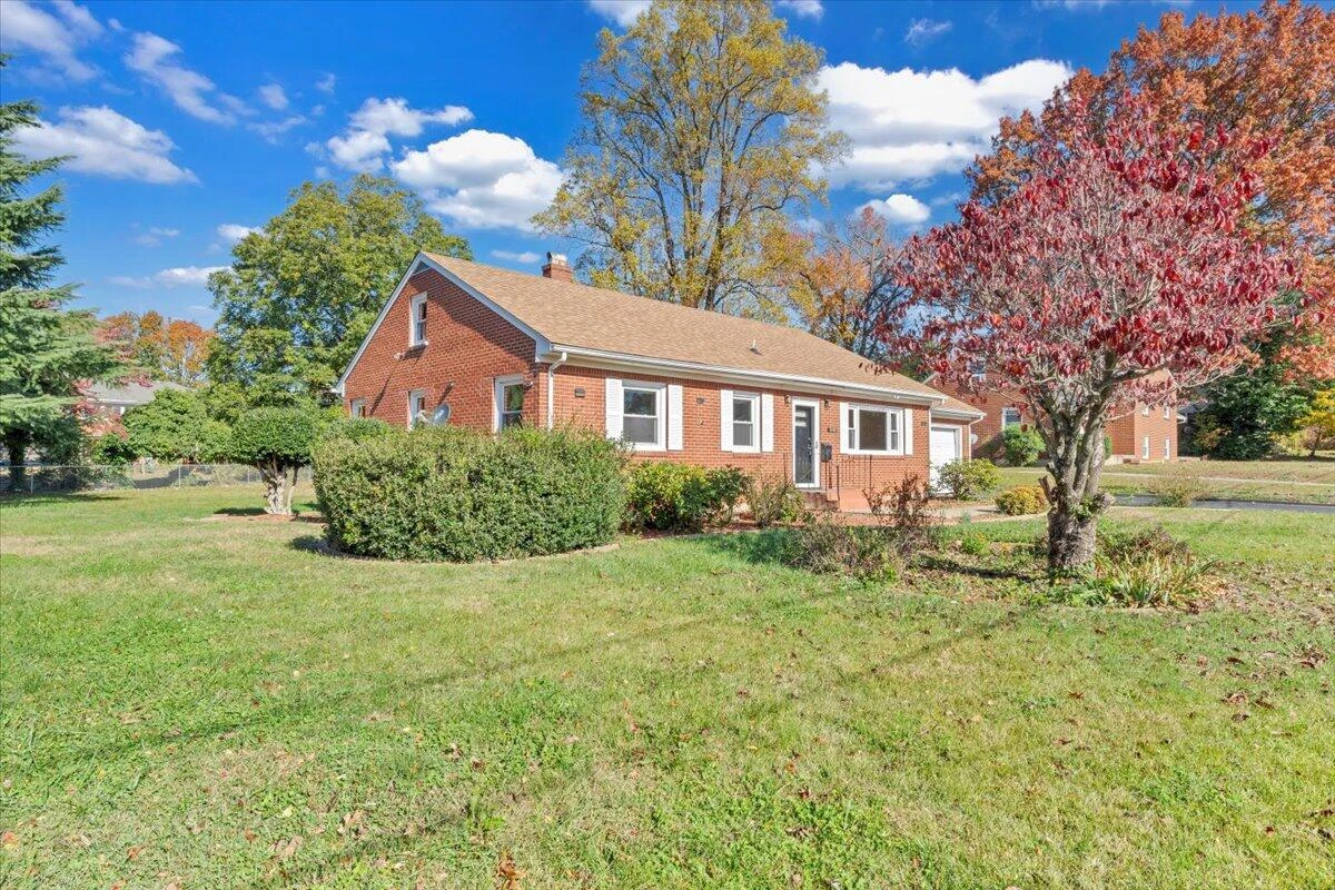 3110 Crockett AVE NW - Photo 37