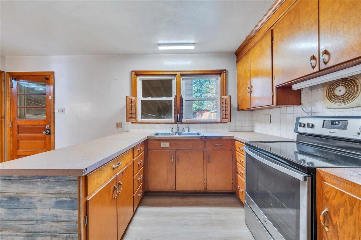 3110 Crockett AVE NW - Photo 9