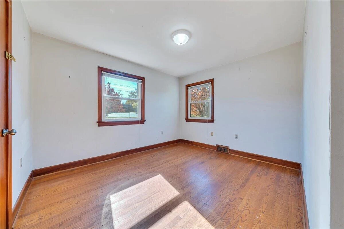 3110 Crockett AVE NW - Photo 10