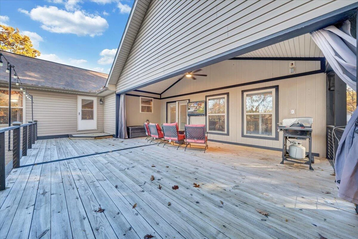 211 Woods Edge DR - Photo 16
