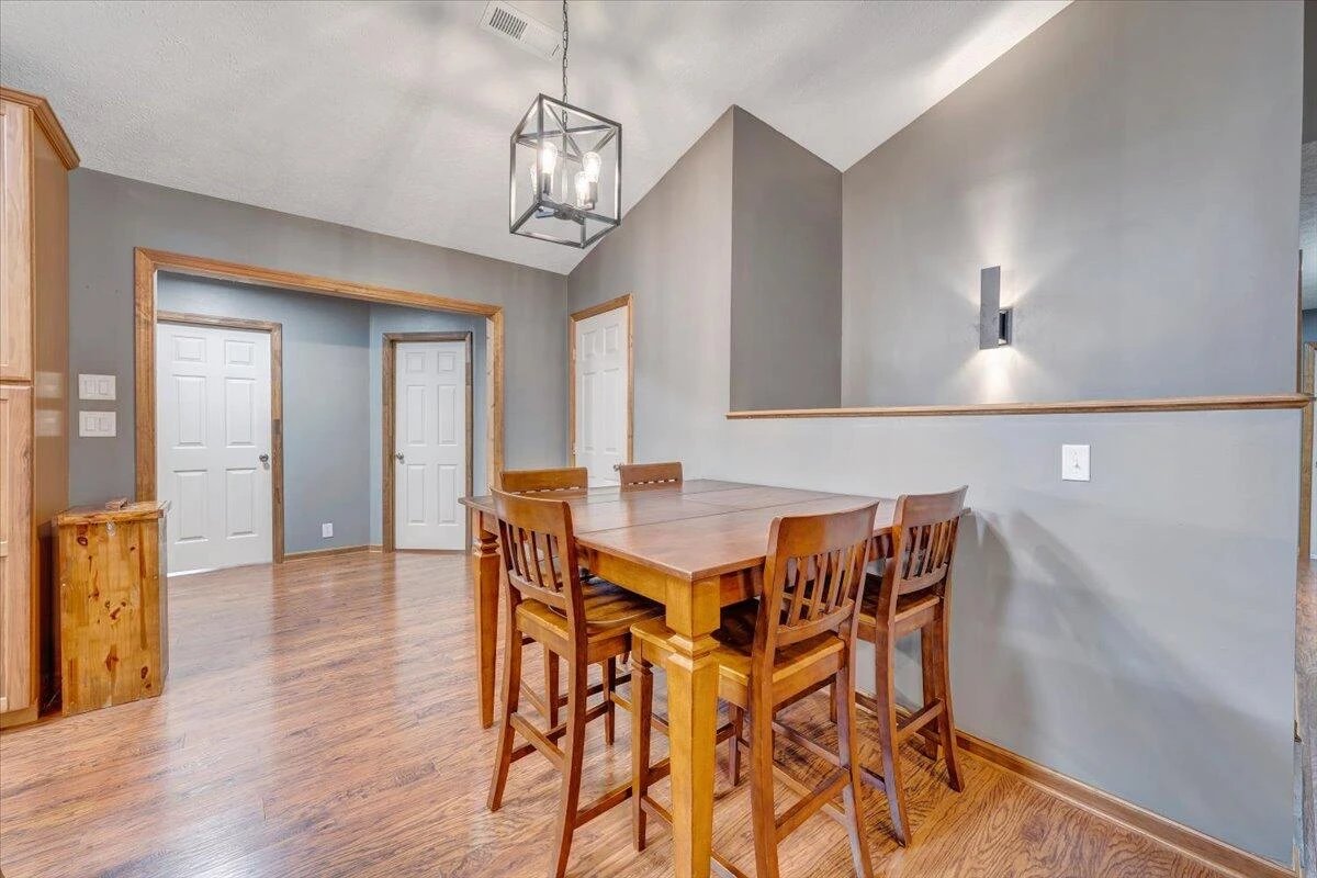 211 Woods Edge DR - Photo 21