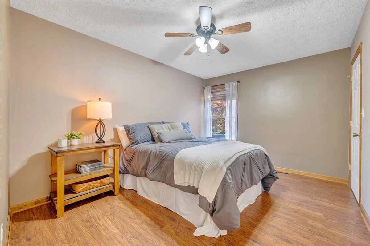 211 Woods Edge DR - Photo 28