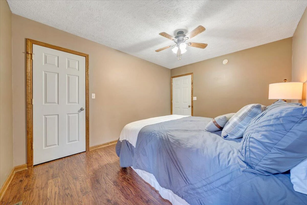 211 Woods Edge DR - Photo 29