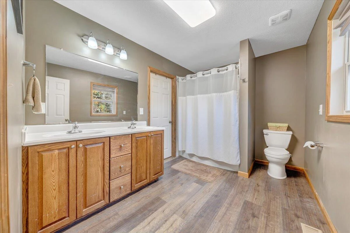 211 Woods Edge DR - Photo 32