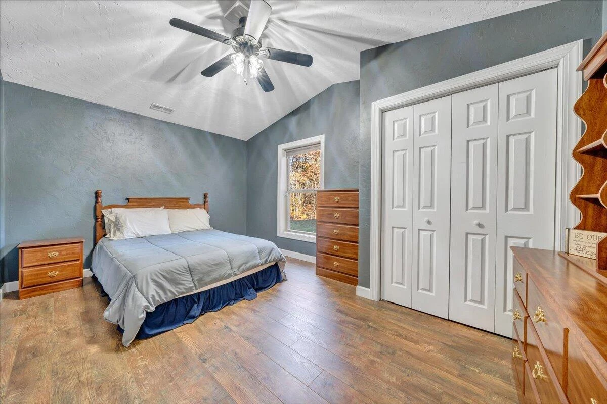 211 Woods Edge DR - Photo 43