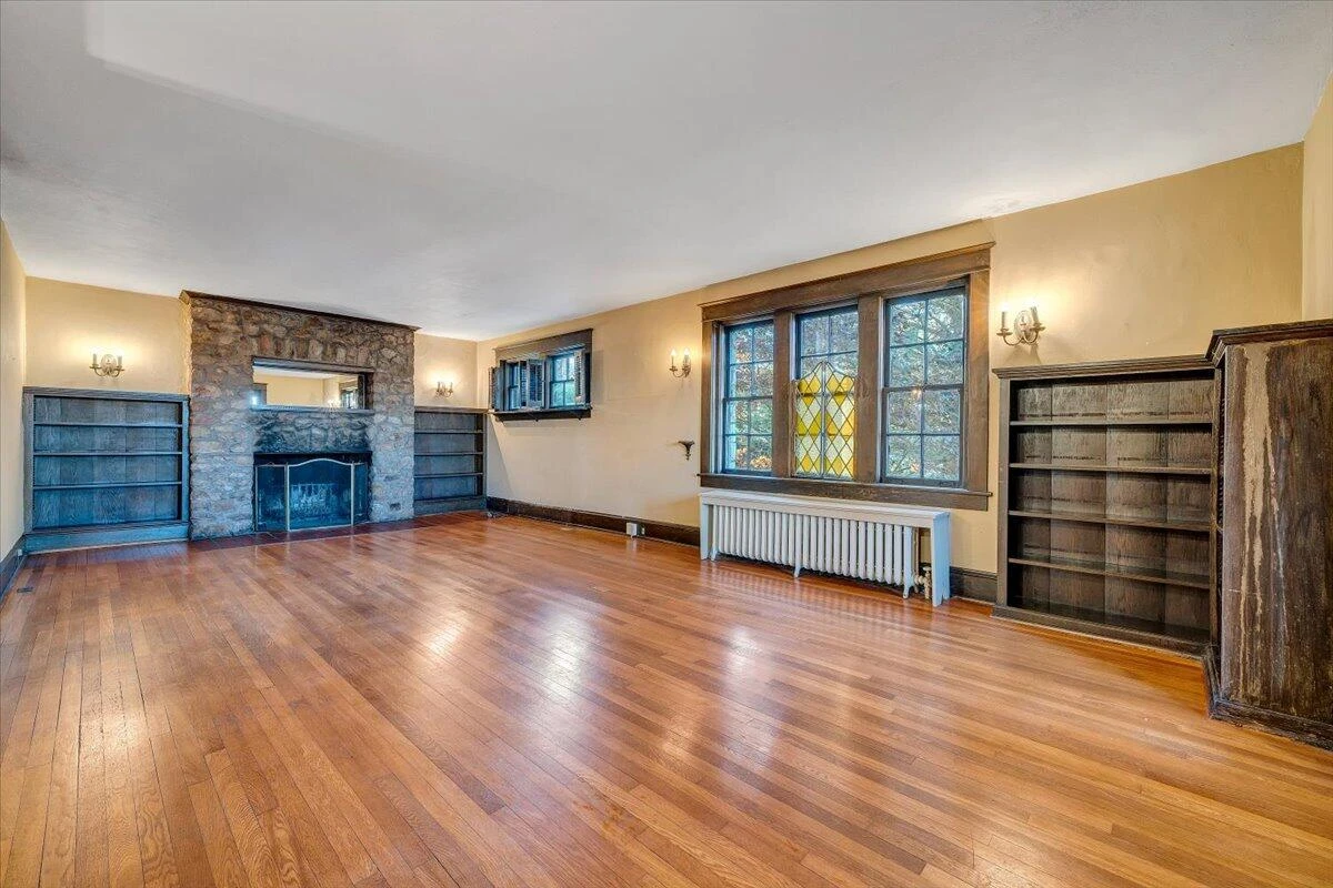 601 Camilla AVE SE - Photo 10