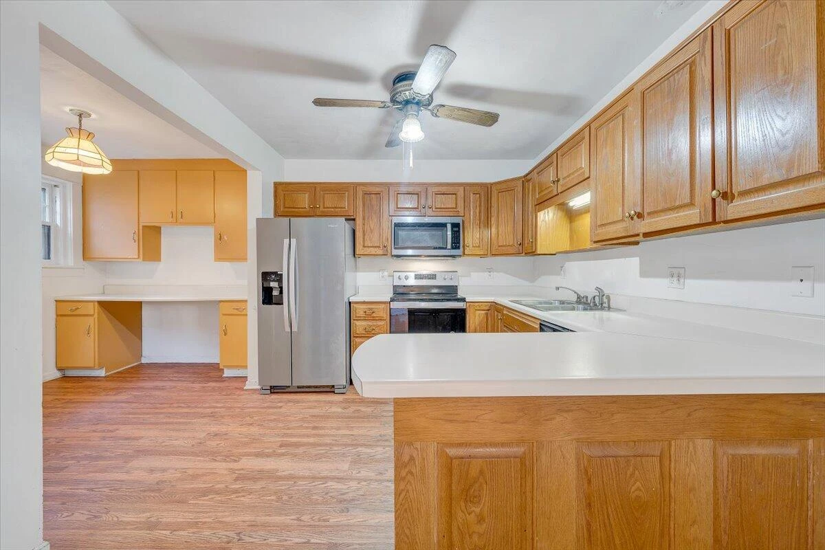 601 Camilla AVE SE - Photo 21