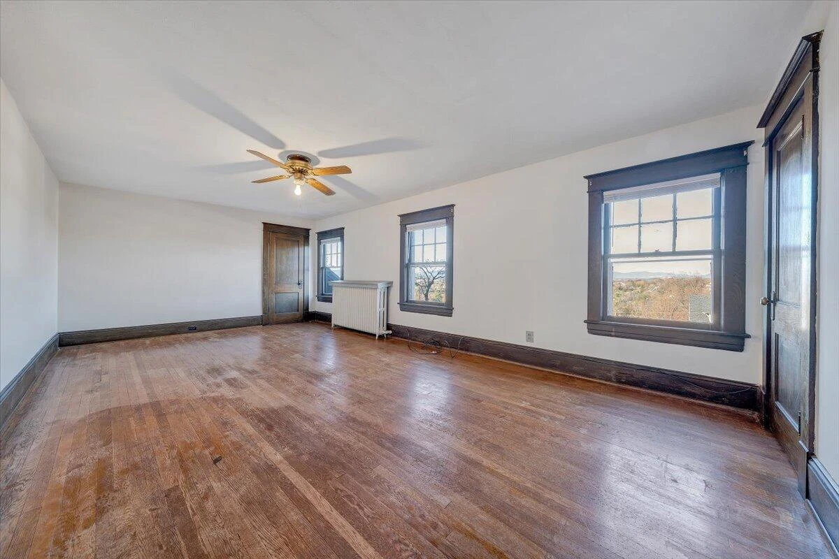 601 Camilla AVE SE - Photo 28