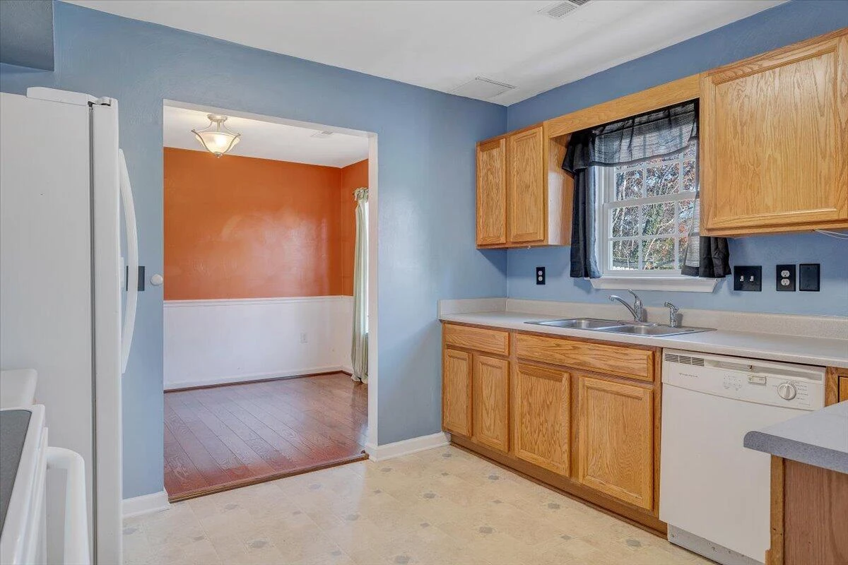 6717 Albert RD - Photo 13
