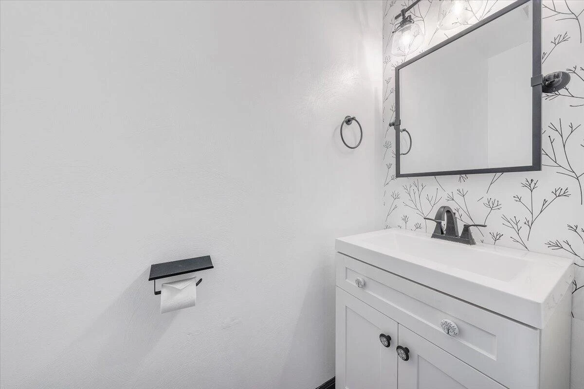 6717 Albert RD - Photo 20