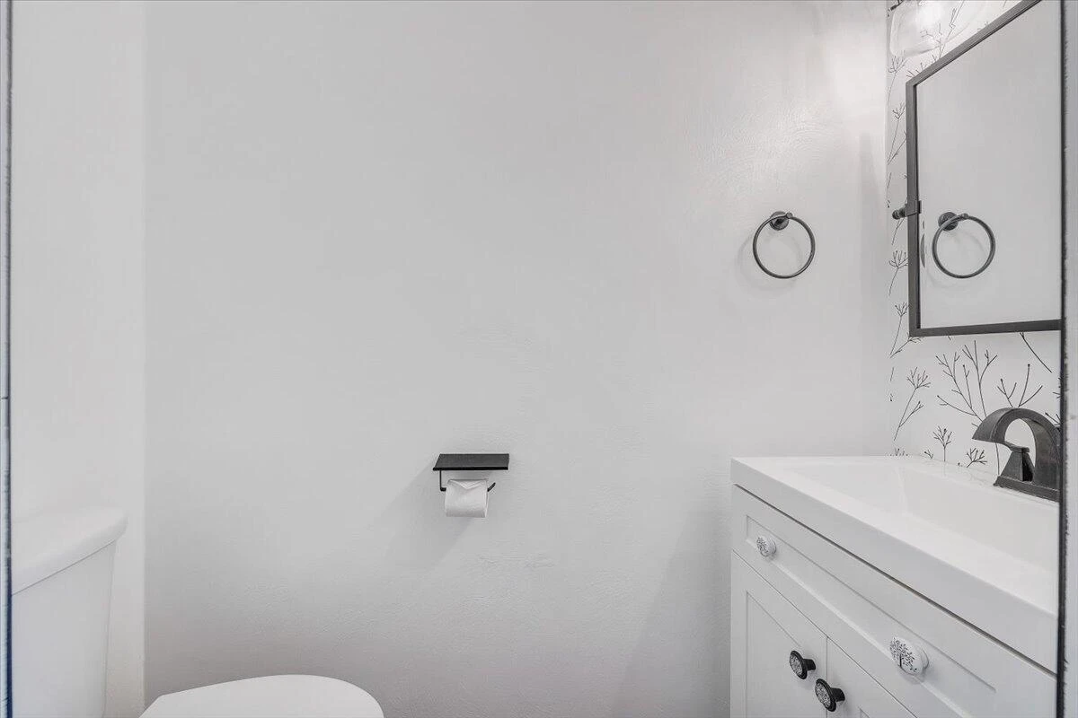 6717 Albert RD - Photo 21