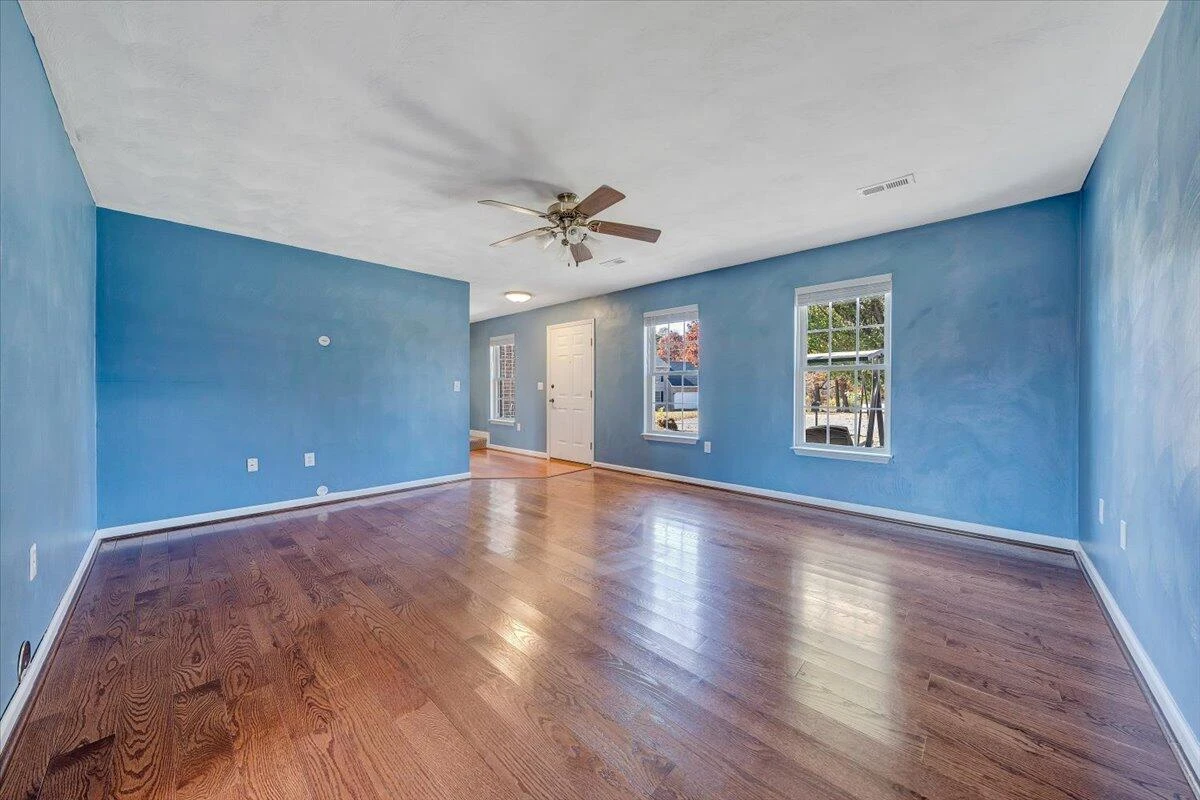 6717 Albert RD - Photo 3