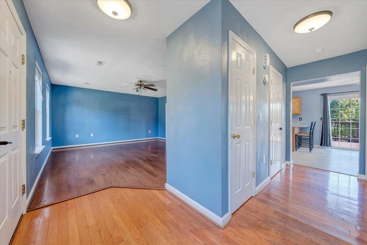 6717 Albert RD - Photo 4