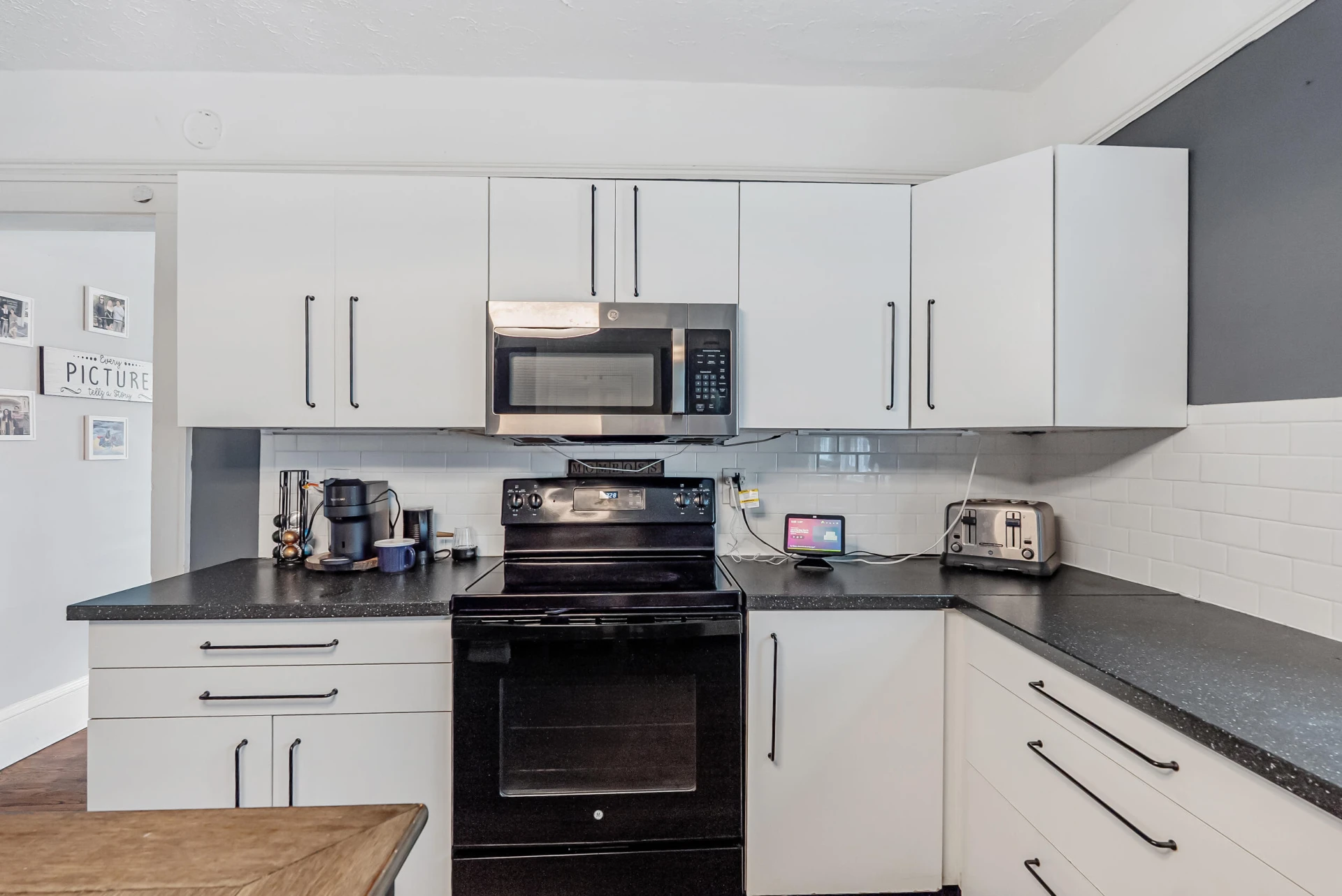 1440 Greenbrier AVE SE - Photo 10
