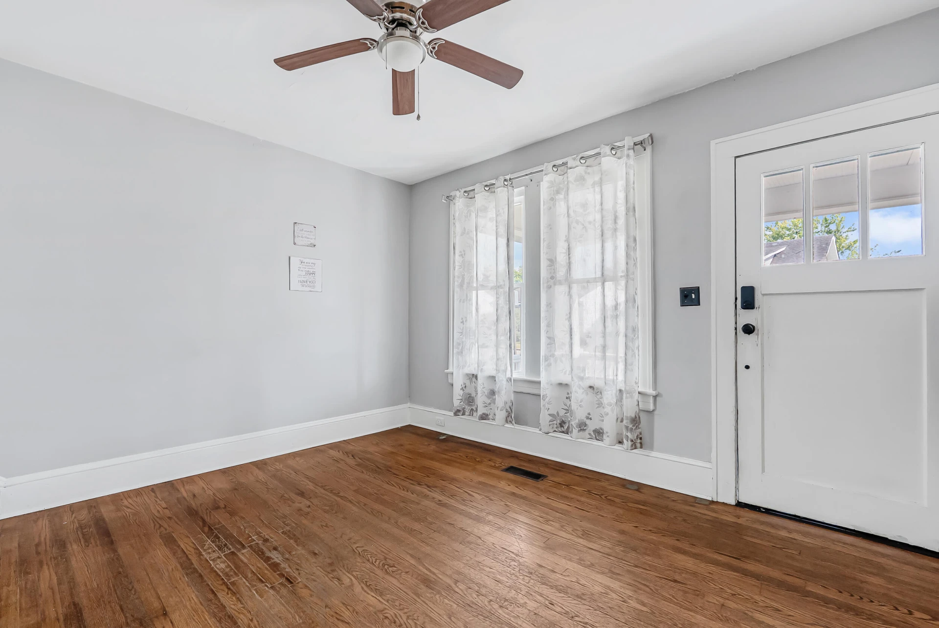 1440 Greenbrier AVE SE - Photo 2