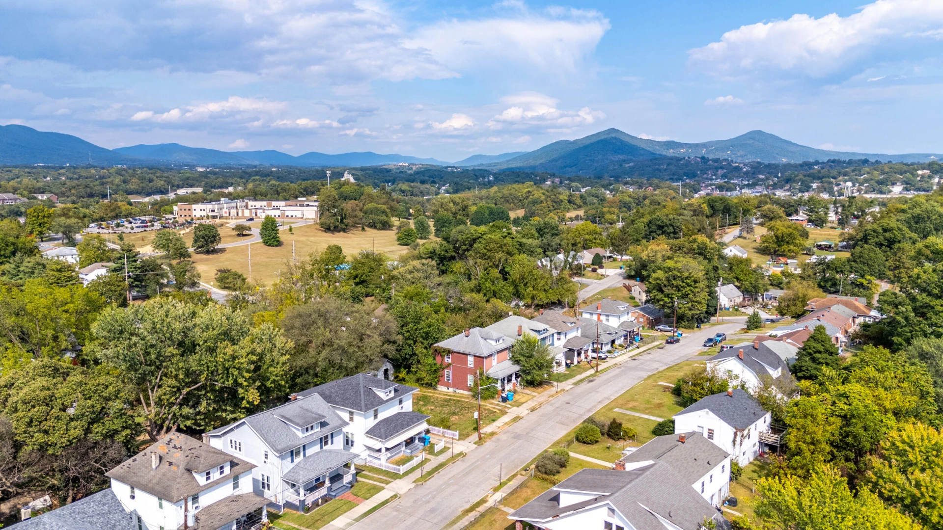 1440 Greenbrier AVE SE - Photo 40