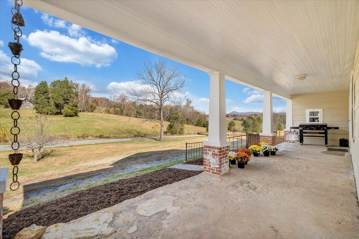 7758 Old Fincastle RD - Photo 12