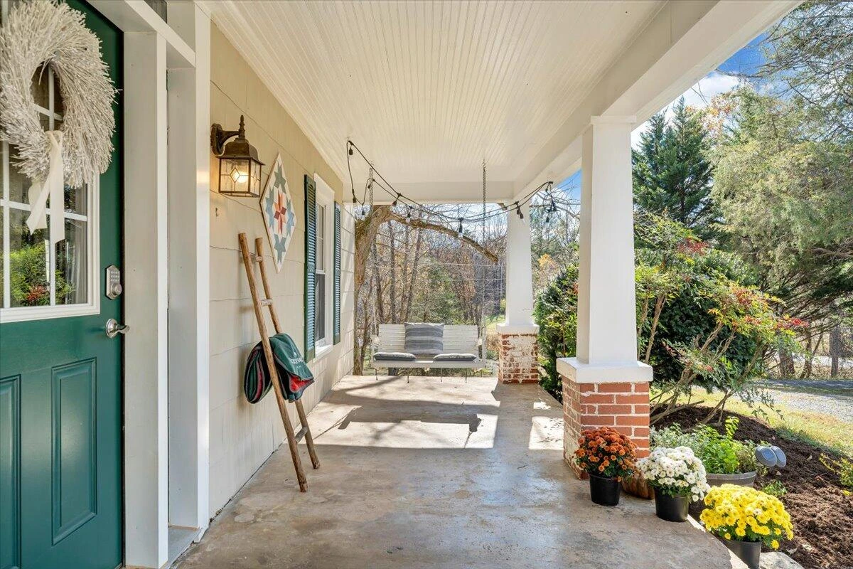 7758 Old Fincastle RD - Photo 9