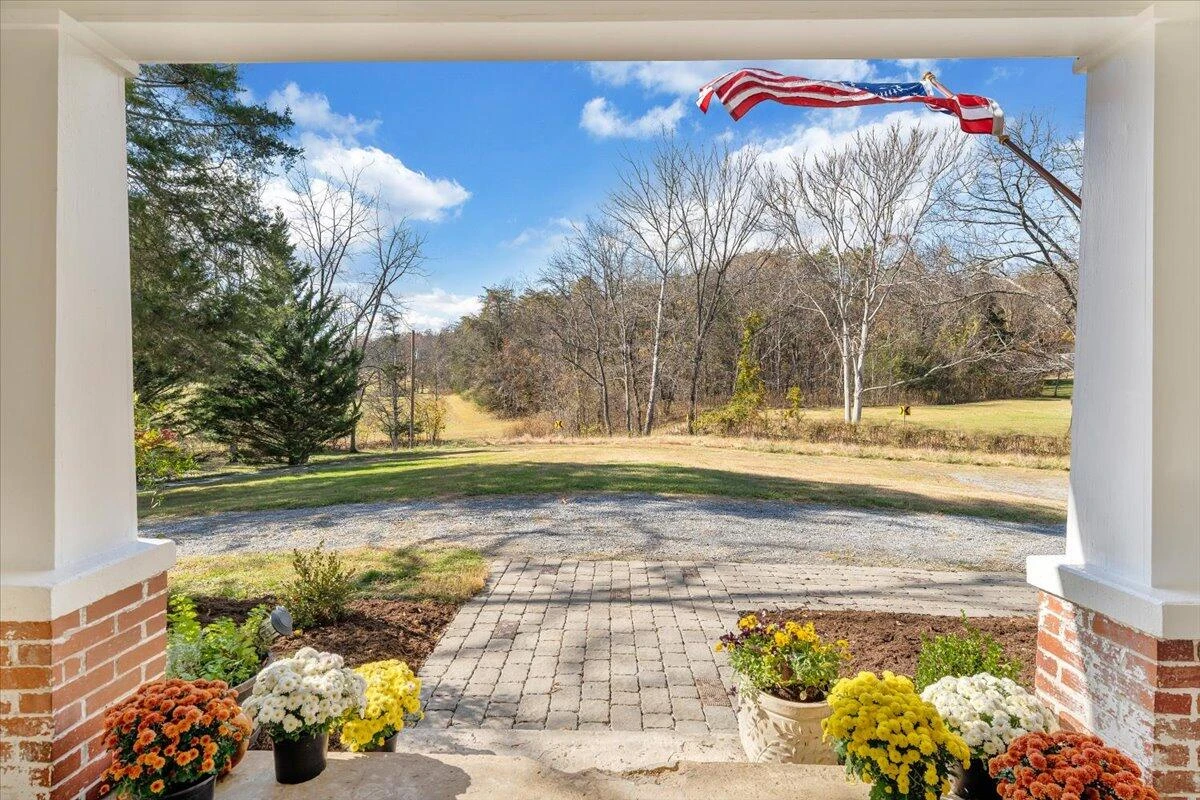 7758 Old Fincastle RD - Photo 10