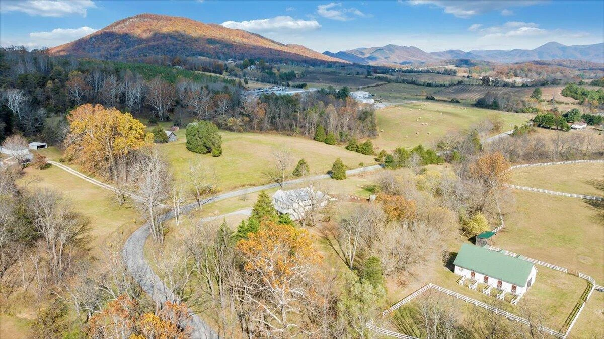 7758 Old Fincastle RD - Photo 82