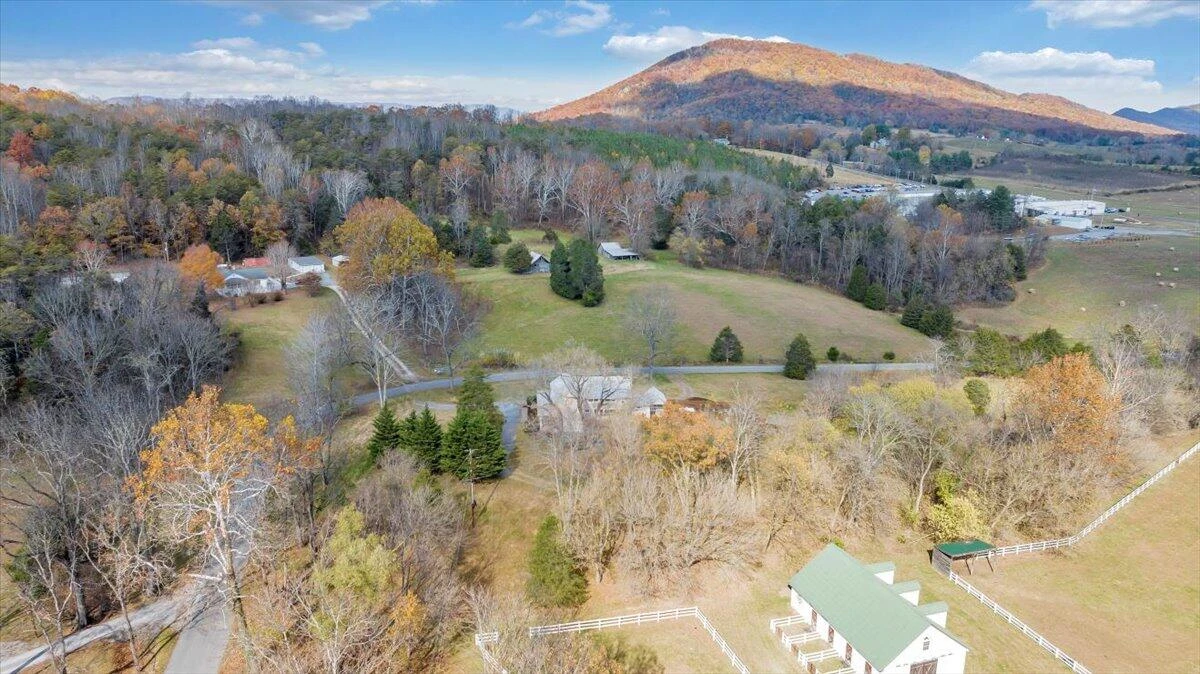 7758 Old Fincastle RD - Photo 83