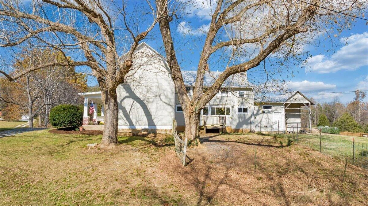 7758 Old Fincastle RD - Photo 89