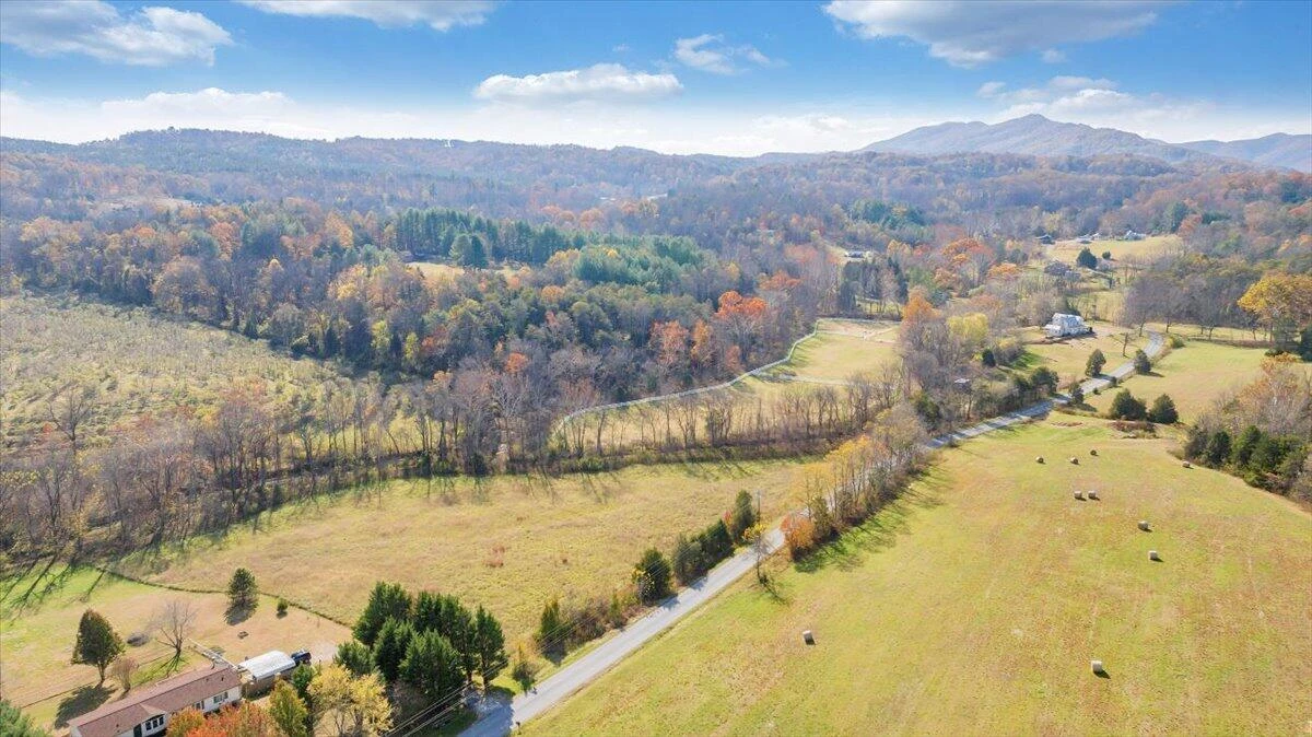 7758 Old Fincastle RD - Photo 91