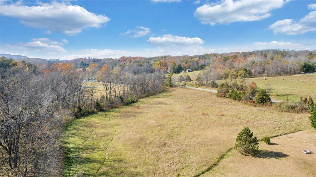 7758 Old Fincastle RD - Photo 93