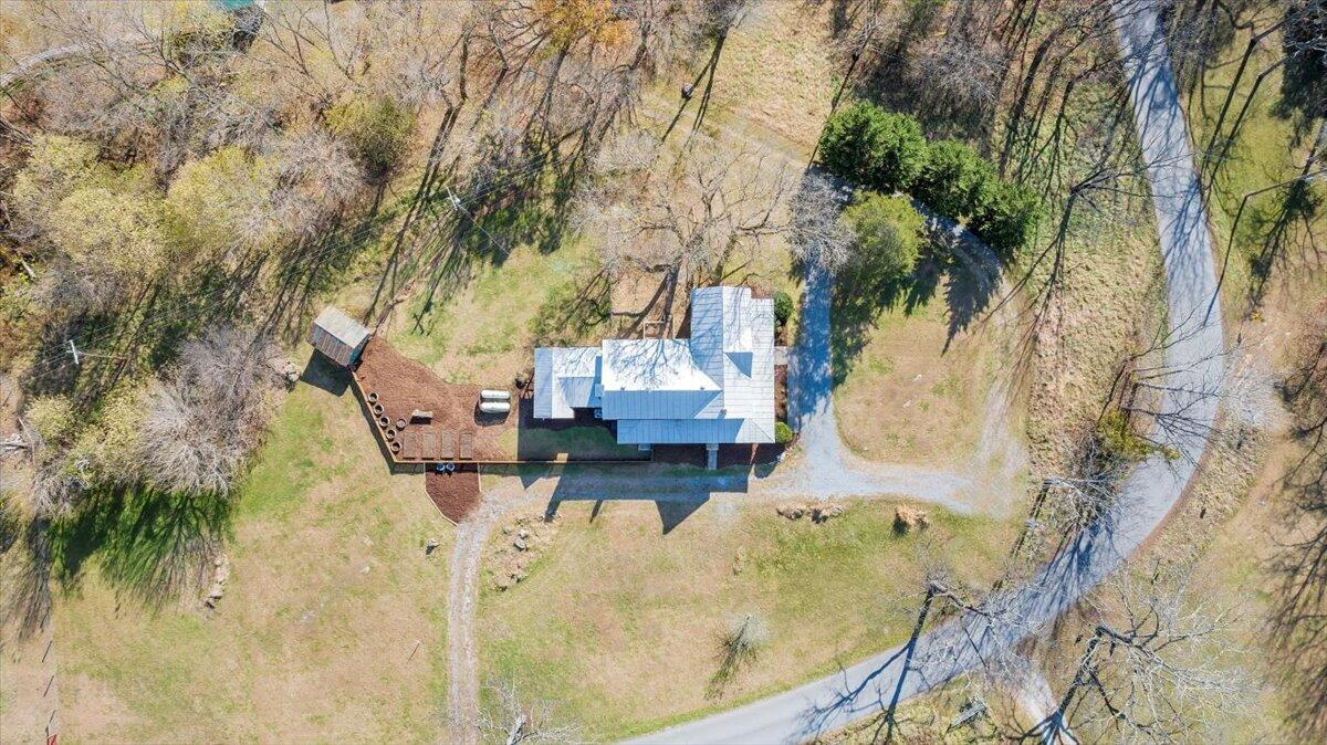 7758 Old Fincastle RD - Photo 100