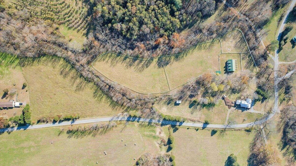 7758 Old Fincastle RD - Photo 101