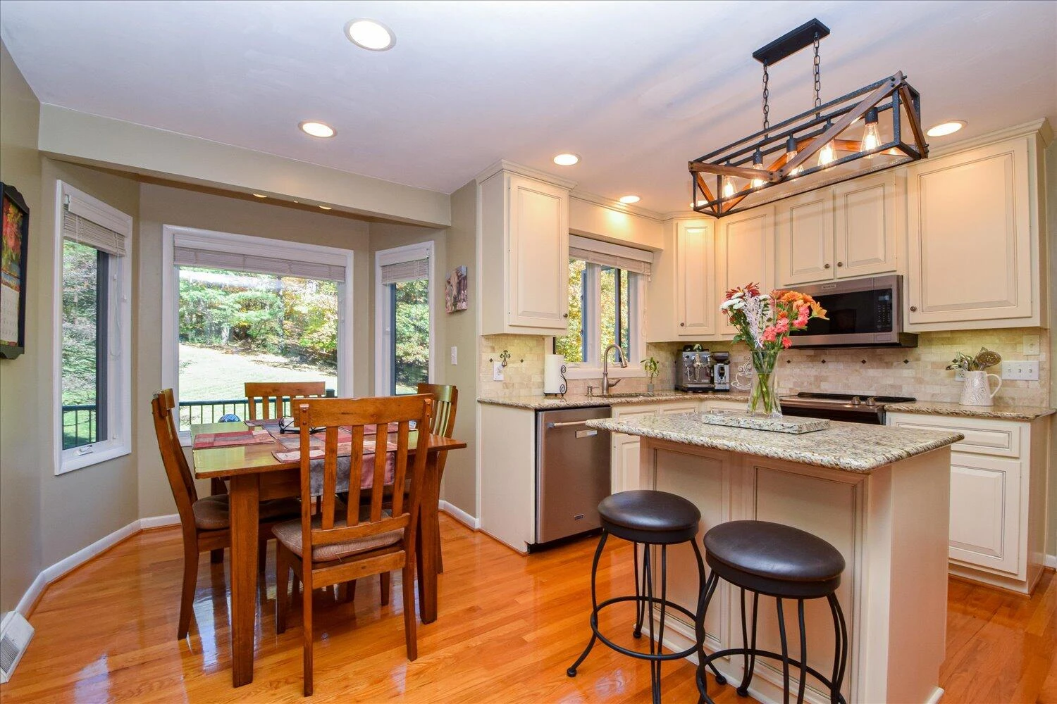 6140 Flamingo DR - Photo 10