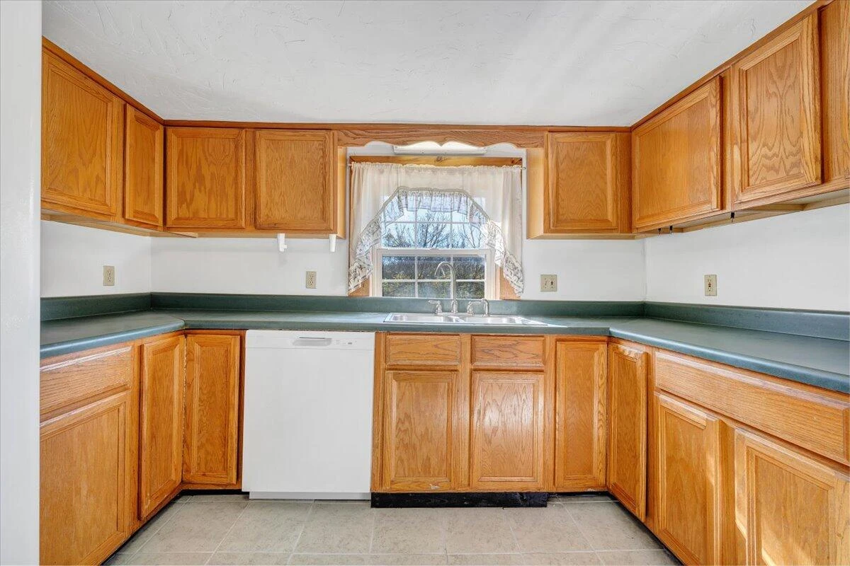 112 N Hancock ST - Photo 12