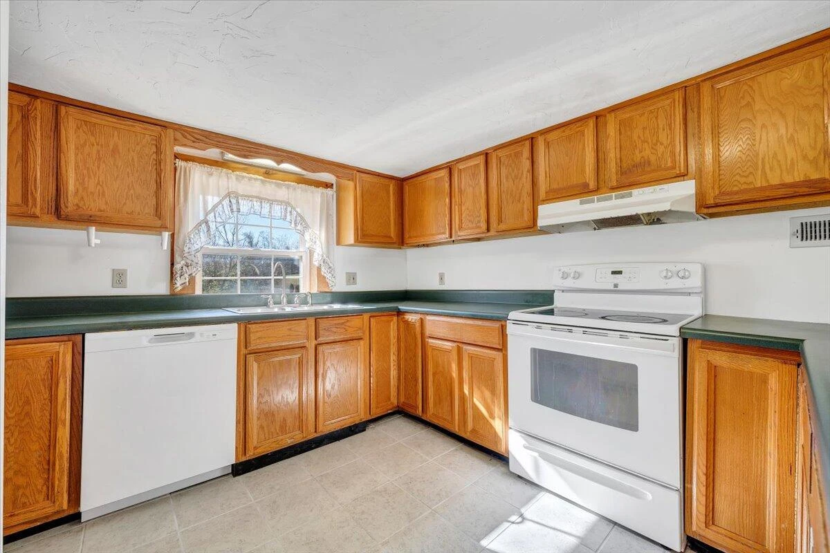 112 N Hancock ST - Photo 13