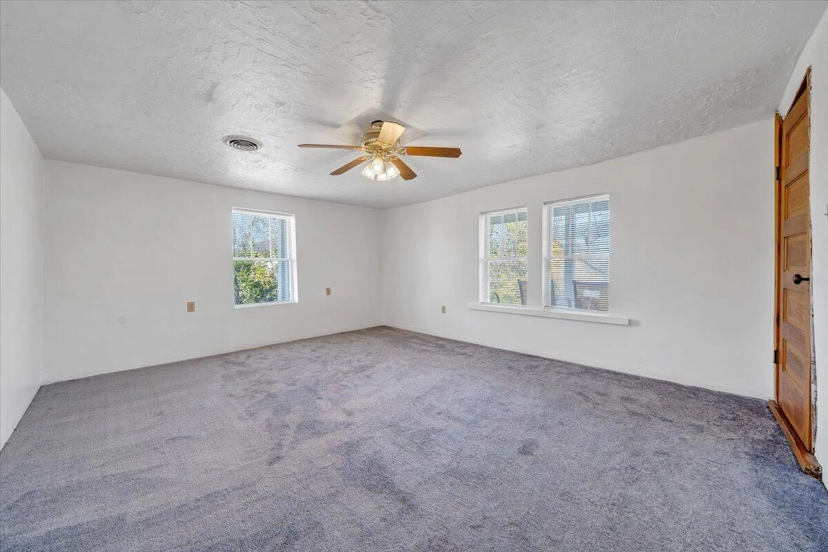 112 N Hancock ST - Photo 19