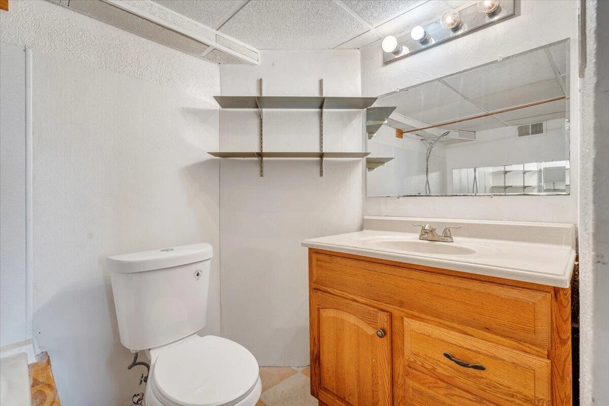 112 N Hancock ST - Photo 21
