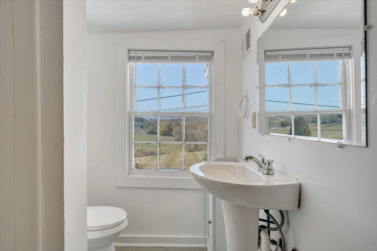 112 N Hancock ST - Photo 32
