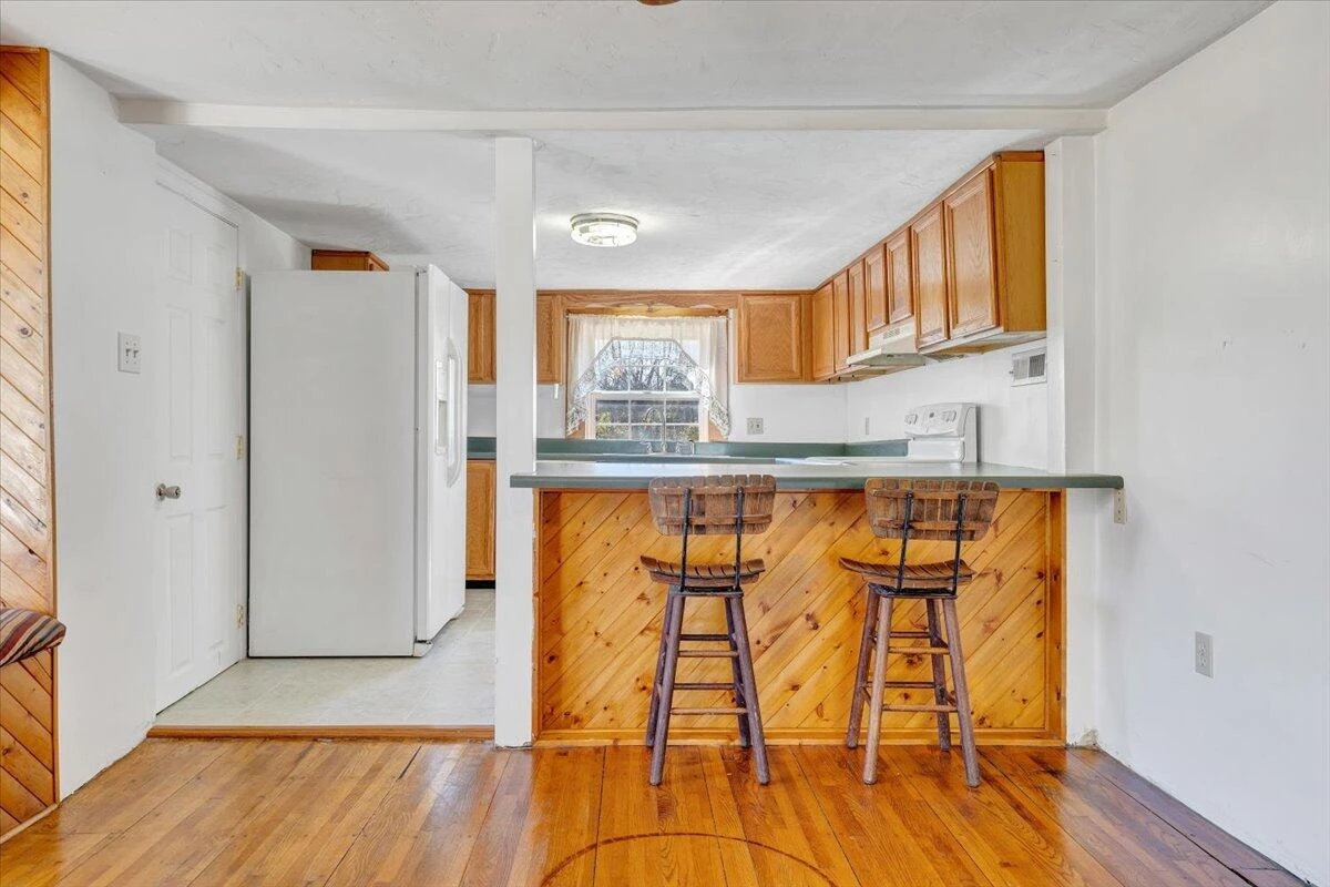 112 N Hancock ST - Photo 8